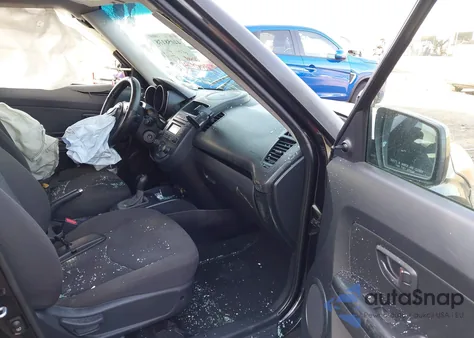 2013 Kia Soul z USA, uszkodzony, nr VIN KNDJT2A54D7751259